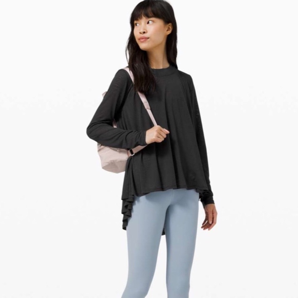 🌼Lululemon Dare to Drape Long Sleeve in Black Size 8